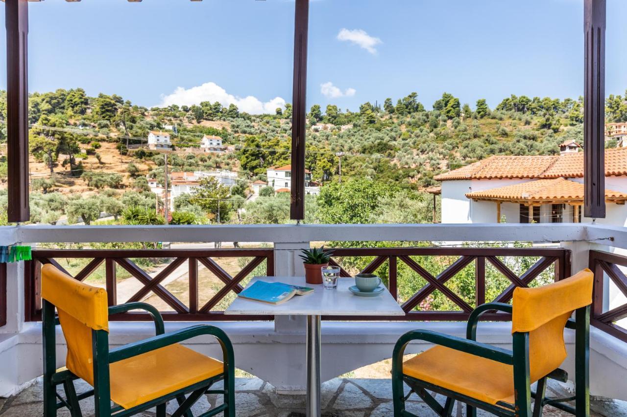 Konstantina Studios Skopelos Town Exterior foto