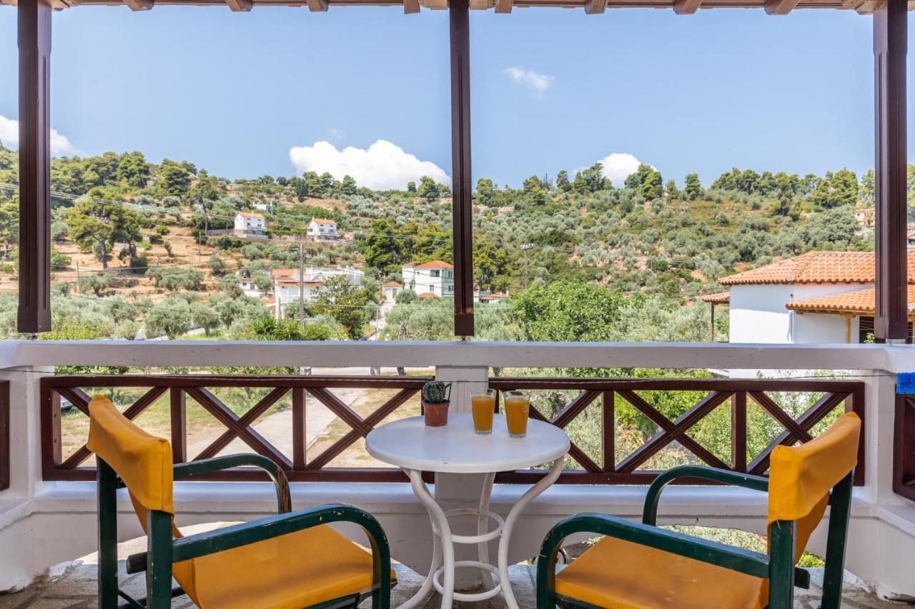 Konstantina Studios Skopelos Town Exterior foto